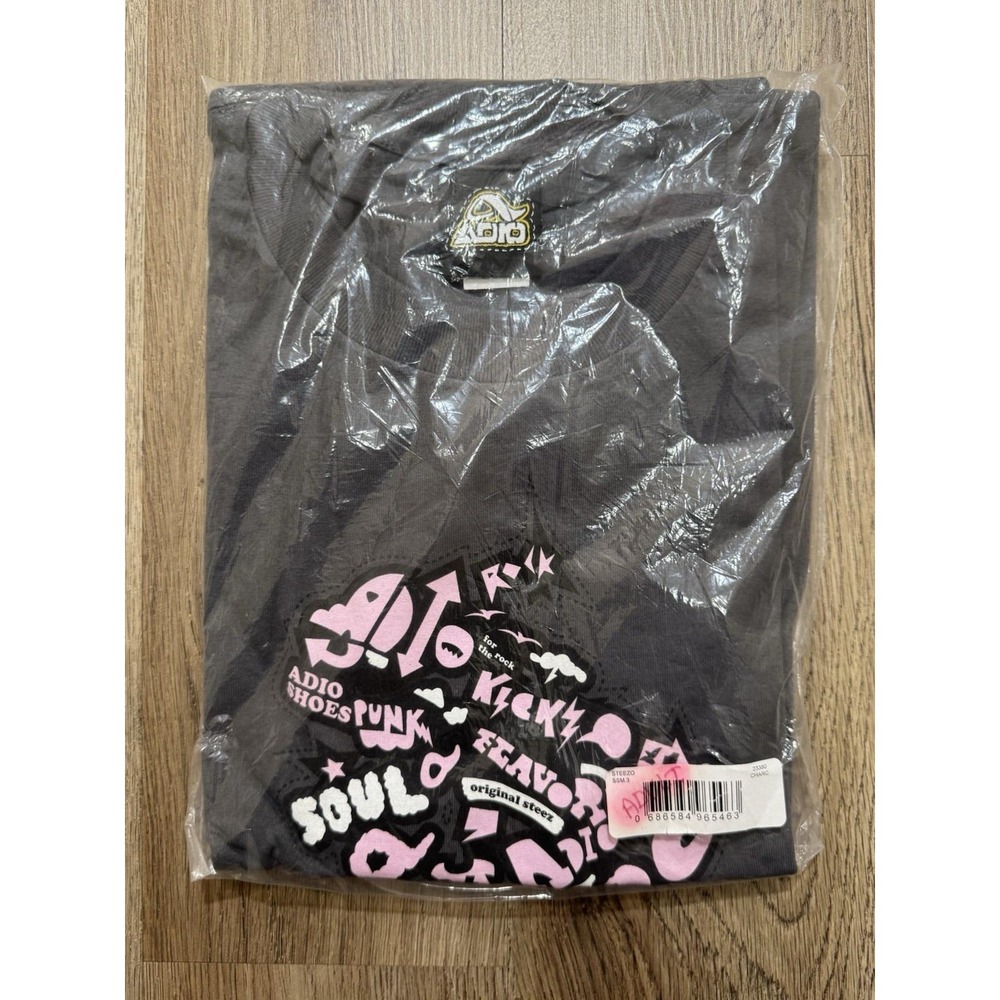 Vintage Y2K Adio‎ Skater Pink Logo T Shirt Size L